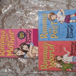 Book bundle of 3 by Beverly Cleary Ramona's world , Ramona and her mother Ramon